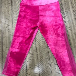 Zyia, Light N Tight, hot pink, tie dye, capris leggings. Size 12.